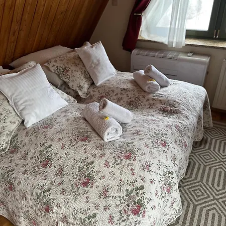 Apolonia Quarto em Acomodações Particulares *