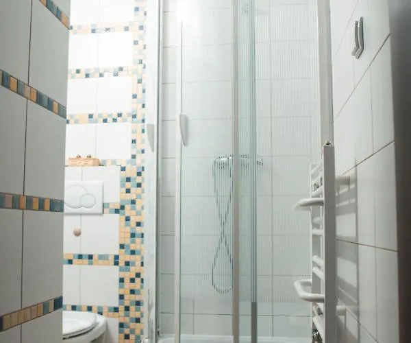 Apolonia זקופאנה