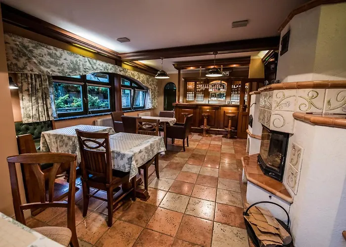 Apolonia בית אירוח *