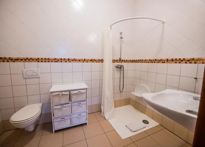 בית אירוח Apolonia *