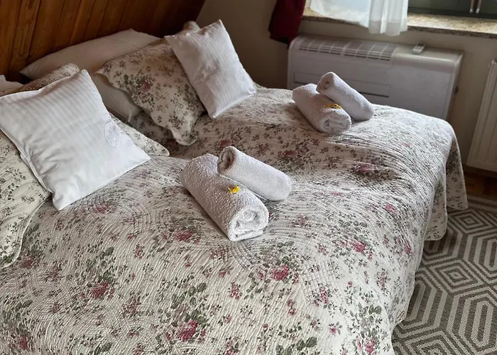 Apolonia בית אירוח *